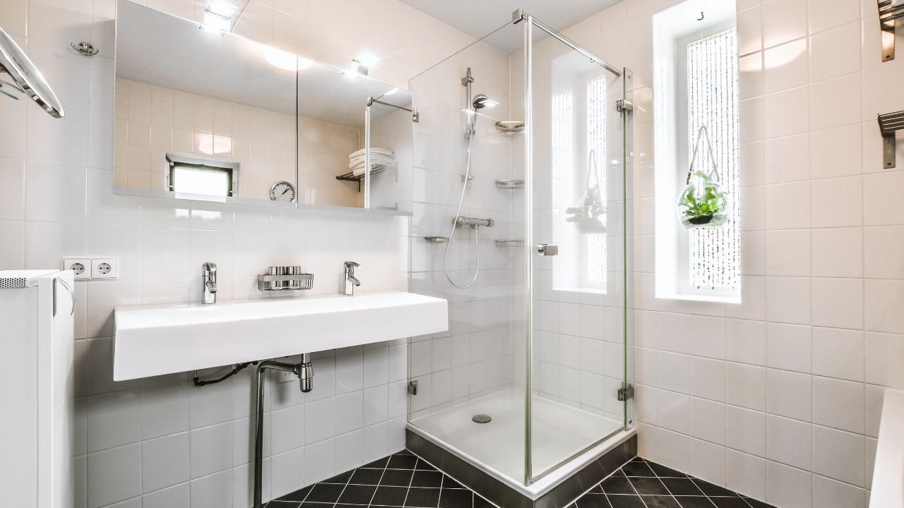 Tub-to-Shower Conversion: When It Makes Sense for Your Bathroom
